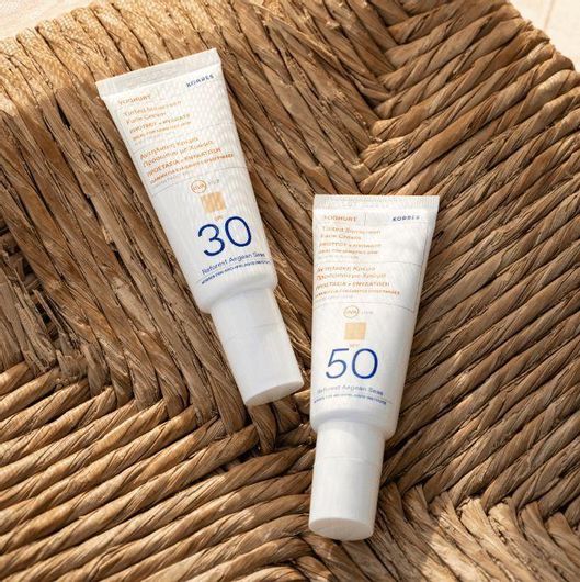 Korres Yoghurt Αδιάβροχη Αντηλιακή Κρέμα Προσώπου SPF50 με Χρώμα 40ml
