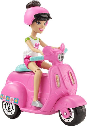 Κούκλα Mattel Barbie On The Go Pink Scooter για 4+ Ετών