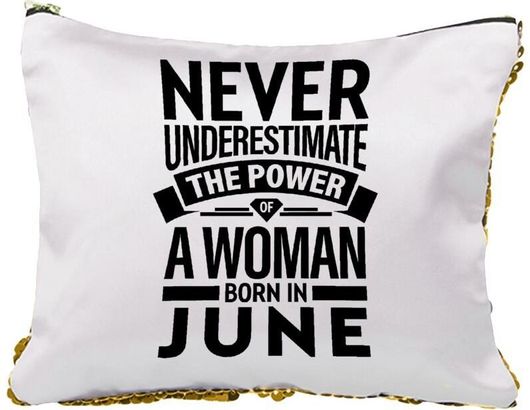 Νεσεσέρ Never Underestimate The Poer Of A Woman Born In... με Πούλιες Χρυσό