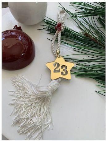 Γούρι Αστέρι Κρεμαστό με Φούντα Λευκό