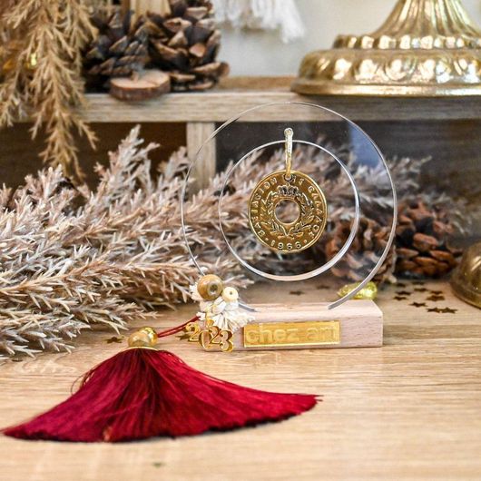 Γούρι για το Σπίτι Chez Art Επιτραπέζιο Εκκρεμές Δεκάρα Plexiglass/Ξύλο 9x10cm Κόκκινο