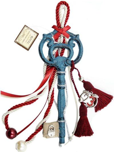 Γούρι Royal Art Collection 191209BL Κλειδί με Φουντίτσες & Σχοινί