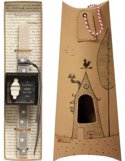 Πασχαλινή Λαμπάδα Synchronia Pin σε Κουτί Μαύρο Άγγελος Εκρού