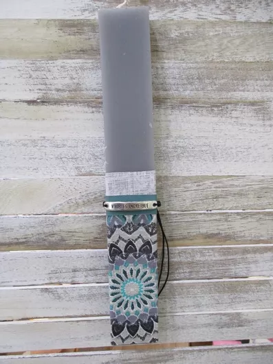 Πασχαλινή Λαμπάδα Βρέττα με Ασημί Βραχιολάκι Γκρι