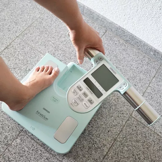 Omron BF-511 Ψηφιακή Ζυγαριά με Λιπομετρητή σε Τιρκουάζ χρώμα