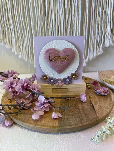 Γούρι για το Σπίτι Επιτραπέζιο Λιλα Καρδια Love 14x15.5cm