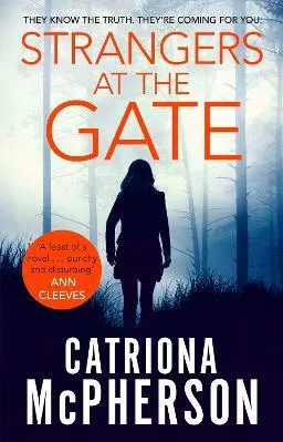 Strangers at the Gate Catriona McPherson Constable 0905