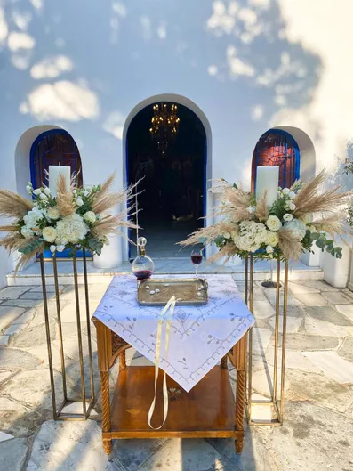 Λαμπάδες Γάμου με Pampas Grass & Λευκό Λουλούδια