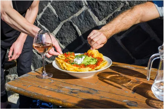 Πίνακας Sharing Nachos Κοινή χρήση Nachos 40x30cm