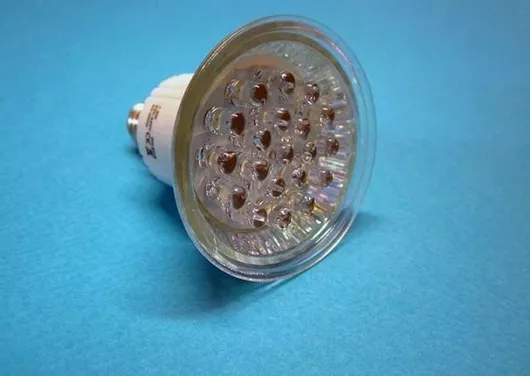 Βιδωτη Λαμπα Led Ε19 20 Led