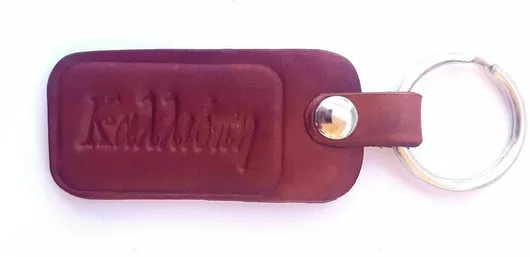Μπρελόκ Δερμάτινο με όνομα ΚΑΛΛΙΟΠΗ Καφε 10*3cm (ΣΥΣΚΕΥΑΣΙΑ ΔΩΡΟΥ)