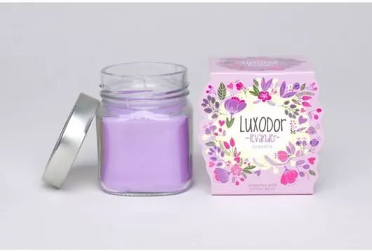 ΦΥΤΙΚΟ ΑΡΩΜΑΤΙΚΟ ΚΕΡΙ ΚΟΚΟΦΟΙΝΙΚΑ 135gr ΤΗΣ ΣΕΙΡΑΣ FLORAL ΜΕ ΑΡΩΜΑ ΛΕΒΑΝΤΑ ΔΙΑΡΚΕΙΑΣ ΚΑΥΣΕΩΣ 45 ΩΡΩΝ