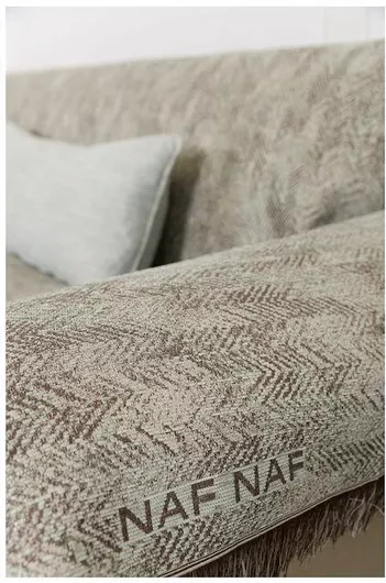 Naf Naf ΡΙΧΤΑΡΙ Freshline 1739 A26-180 X 180 30% Πολυεστέρας, 30% Βαμβάκι, 40% Πολυεστερικό Σενίλ