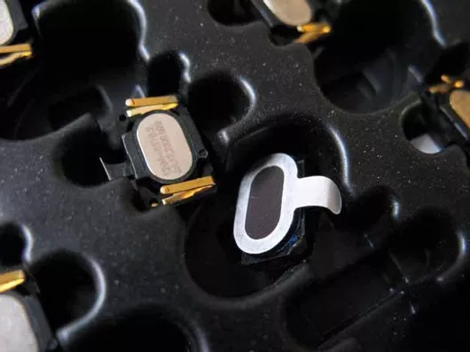 Sony Ericsson C905 - Ear Speaker