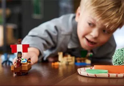 Lego Minecraft The Pirate Ship Voyage για 8+ Ετών #21259