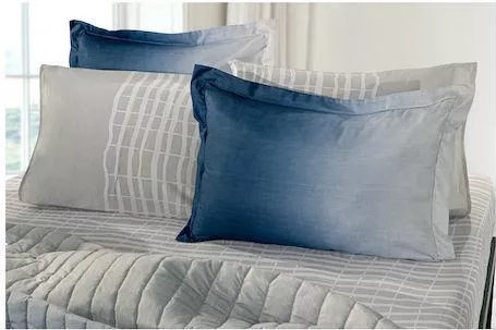 Διακοσμητική Μαξιλαροθήκη Guy Laroche 70x50cm Μπλε