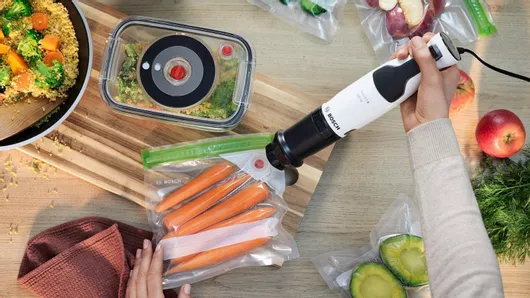 Bosch Ραβδομπλέντερ με Πλαστική Ράβδο 600W Μαύρο