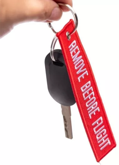 Μπρελόκ Gadgetmaster Remove Before Flight από Ύφασμα Κόκκινο