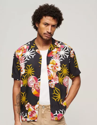 Superdry Hawaiian Κοντομάνικο Πουκάμισο σε Κανονική Γραμμή Floral Black