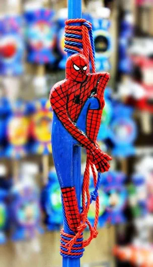 Πασχαλινή Λαμπάδα Στρογγυλή Χειροποίητη Άνθρωπος Αράχνη