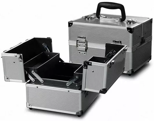 Βαλιτσάκι Αισθητικής Traser Μεταλλικό Ασημί Υ22xΠ18xΒ27cm