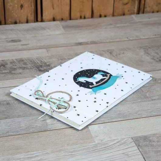 Βιβλίο Ευχών 29x24cm με Κορδέλα Καρουζέλ Λευκό Μπλε
