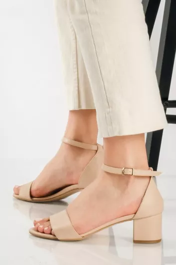 Πέδιλα Χοντρό Τακούνι Μπαρέτα Nude