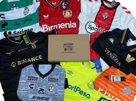 Ανδρική Φανέλα Ποδοσφαίρου Mystery Box Τυχαία Επιλογή Σχεδίου