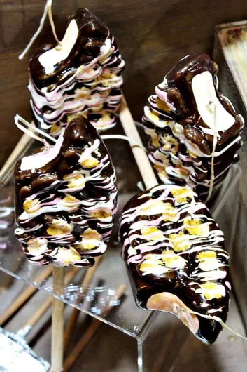 Πασχαλινή Λαμπάδα Στρογγυλή Αμυγδάλου 10cm.