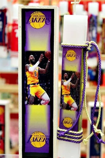 Πασχαλινή Λαμπάδα Στρογγυλή με Κουτί Μπάσκετ 28cm.