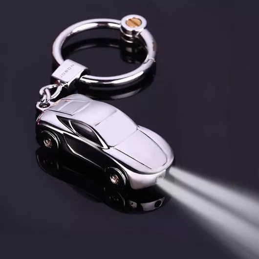 Metal Car Shape Decorative Keychain Holder - Random Color Delivery