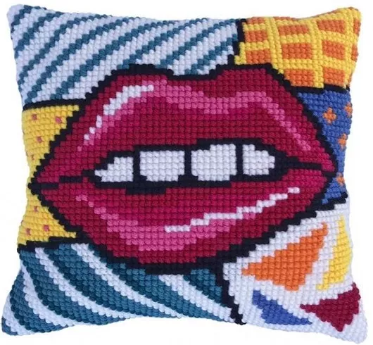 Kiss Κέντημα από Ύφασμα 40x40cm