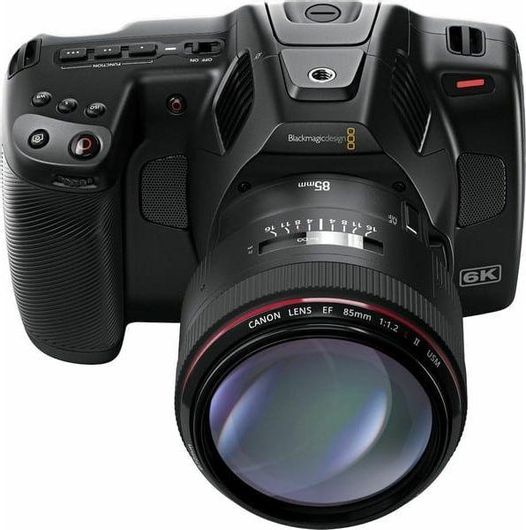 Βιντεοκάμερα Blackmagic Design 6K @ 50fps Pocket Cinema 6K Pro Αισθητήρας CMOS Αποθήκευση σε Κάρτα Μνήμης με Οθόνη Αφής 5" & HDMI