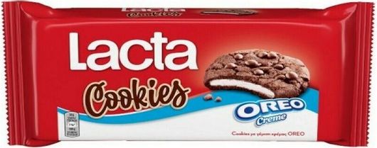 Μπισκότα Lacta με Κομματάκια & Γέμιση Chocolate & Oreo Cream 156gr