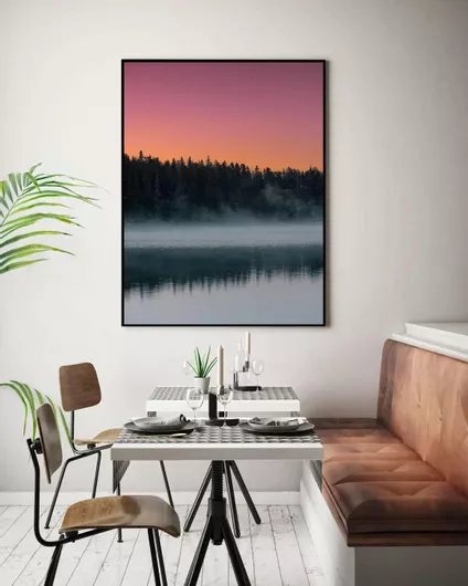 Πίνακας Ένα Σώμα Νερού με Δέντρα στο Φόντο 80x120cm