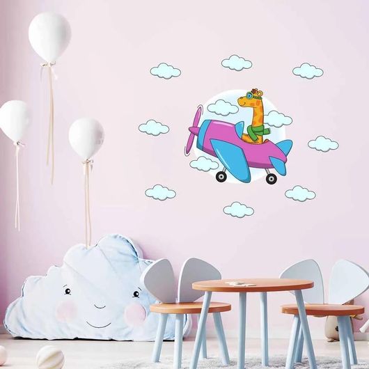 Σετ Αυτοκόλλητα Παιδικού Δωματίου IDP Creations Καμηλοπάρδαλη σε Αεροπλάνο & Συννεφάκια