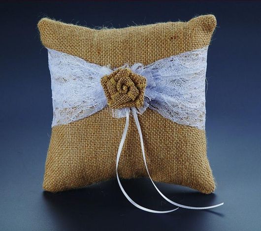 Μαξιλαράκι Γάμου για Βέρες Nuova Vita σε Τετράγωνο Σχήμα με Λουλουδάκι 