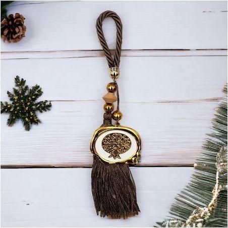 Γούρι Χειροποίητο με Μεταλλικό με Σμάλτο Στοιχείο Ρόδι & Φούντα 1EPX928