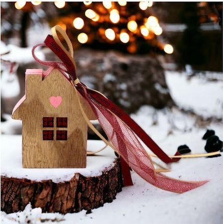 Γούρι Επιτραπέζιο Χειροποίητο Ξύλινο Σπιτάκι 1EPX948