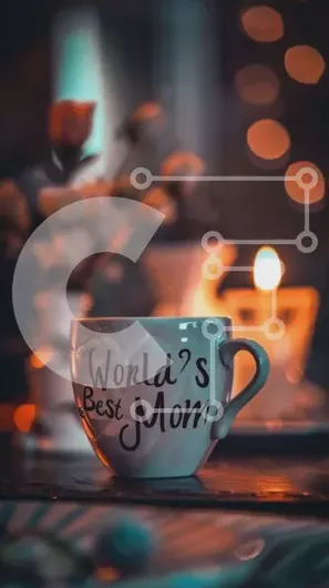 Intra Συλλεκτικό Ξύλινο Παζλ Plywood  4mm - Φλιτζάνι καφέ με φράση «Η καλύτερη μαμά του κόσμου». Σε Ξύλινο Κουτί - Διαστάσεις Puzzle: 10x10 cm – 25 κομμάτια