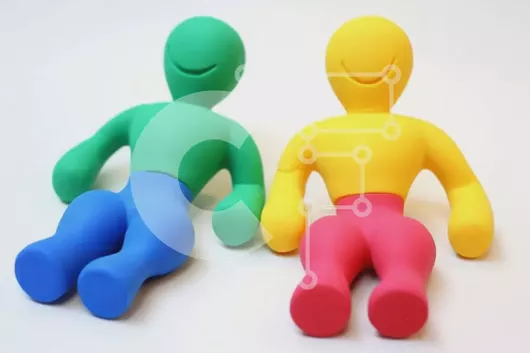 Intra Συλλεκτικό Ξύλινο Παζλ Plywood  4mm - Πολύχρωμες πλαστικές φιγούρες σε λευκό φόντο Σε Ξύλινο Κουτί - Διαστάσεις: 10x10 cm – 25 κομμάτια