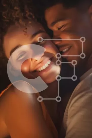 Intra Συλλεκτικό Ξύλινο Παζλ Plywood  4mm - Χαρούμενη στιγμή ενός ζευγαριού Σε Ξύλινο Κουτί - Διαστάσεις Puzzle: 10x10 cm – 25 κομμάτια