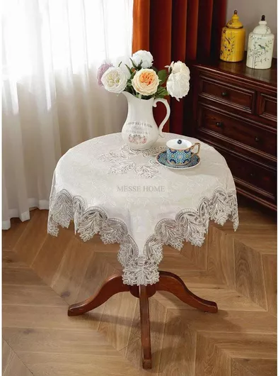 Τραπεζομάντηλο Βελούδινο με Δαντέλα 90x90cm Μπεζ