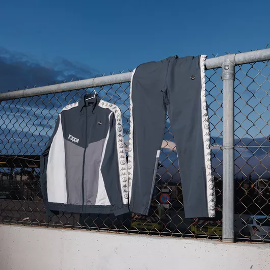 Kappa x Lex Unisex Συλλεκτικό Σετ Φόρμας Γυαλιστερό Ανθρακί